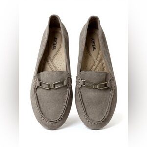 Taupe Loafers academia career Flats Size US 10